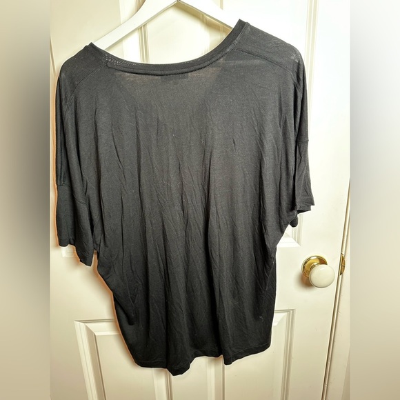 Vince Classic Black V-Neck Women's short sleeve tee - Picture 5 of 5